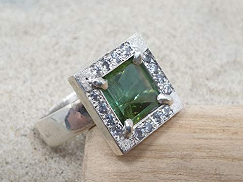 LeoLars-PABE Ring aus 925er Silber mit grünem Turmalin und 16 Zirkonias als Akzentsteine, Gr.56, Unikat