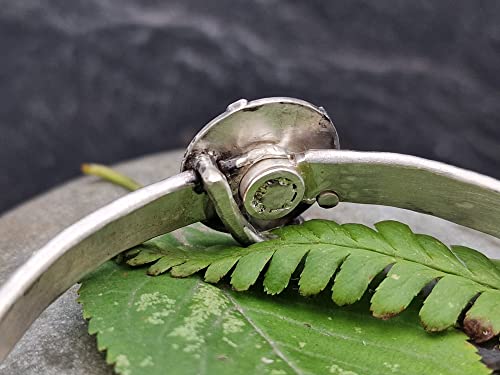 LeoLars-PABE Design Armreif mit Chromdiopsid, aus 925er Silber, mit Verschluss zum Aufklappen, teilgeschwärzt, Umfang 16-17cm, Unikat, Handarbeit