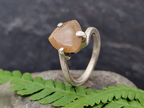LeoLars-PABE Sonnenstein Design Ring, Gr.60 (19,25), verdreht, Krappenfassung, mattiert, Unikat, Handarbeit