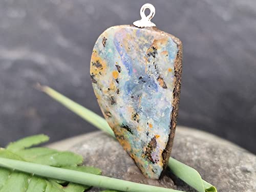 LeoLars-PABE Anhänger mit Boulder Opal und 925er Silber Stiftöse, Picture Stone, Landschaft von oben, Opal 28.3 x 17.9 x 5.6mm, Unikat, Handgeschliffen