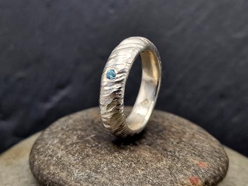 LeoLars-PABE Maritimer Blautopas Wellen Design Ring, Gr. 60 (19), aus 925er Silber, Blautopas Swiss Blue rund facettiert, Wellen Struktur, Unikat, Handarbeit