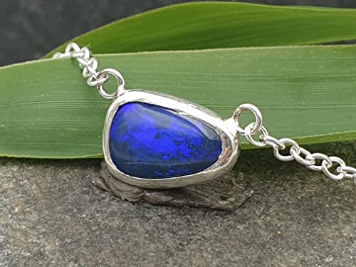 LeoLars-PABE Schwarzer Opal Anhänger aus 925er Silber mit 45cm langer Silberkette, intensiv blau, Unikat, Handarbeit
