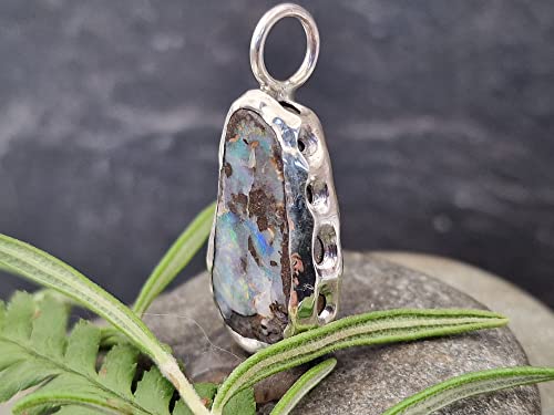 LeoLars-PABE Anhänger mit Boulder Opal in einer 925er Silber Käfig Fassung, Opal 23mm x 11.5mm, Unikat, Handarbeit, Handgeschliffen
