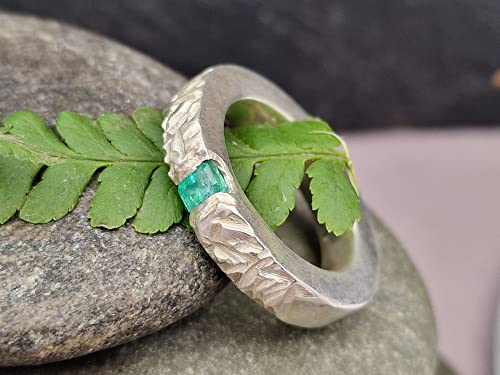 LeoLars-PABE Massiver Smaragd Design Ring, Gr. 59.5 (19), aus 925er Silber mit Structure Design, Unikat, Handarbeit