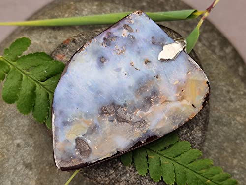 LeoLars-PABE Boulder Opal Anhänger mit Frontbohrung und 925er Silberschlaufe, Opal 46.7 x 35.4 x 8.5mm, gemeiner Opal, Unikat, Handarbeit