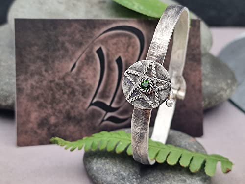 LeoLars-PABE Design Armreif mit Chromdiopsid, aus 925er Silber, mit Verschluss zum Aufklappen, teilgeschwärzt, Umfang 16-17cm, Unikat, Handarbeit