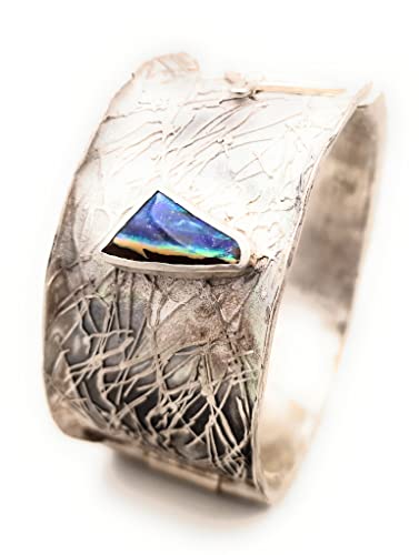 LeoLars-PABE Handgeschmiedeter Design Armreif mit Boulder Opal mit bunten Opalfeuer aus 925er Silber, mit Verschluss, Innenmaße 60x70mm, Unikat, Handarbeit