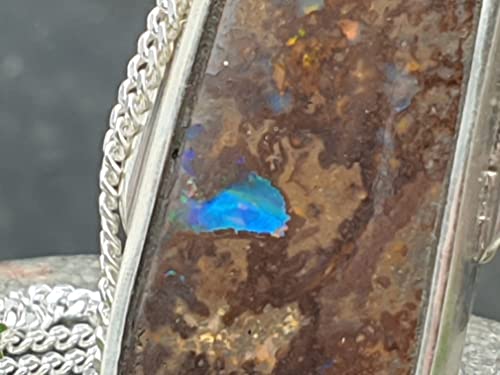 LeoLars-PABE Boulder Opal Anhänger aus 925er Silber mit Multicolor Flash, Opal 23.5x10mm, mit Panzerkette, Unikat, Handarbeit