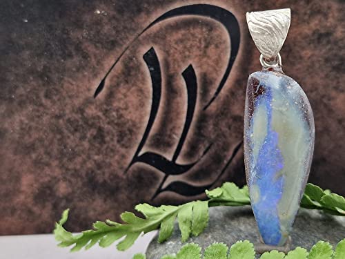 LeoLars-PABE Boulder Opal Anhänger mit 925er Silber Stiftöse, lila, Handgefertigte Schlaufe mit Muster, Unikat, Handarbeit