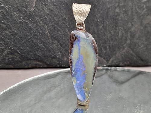 LeoLars-PABE Boulder Opal Anhänger mit 925er Silber Stiftöse, lila, Handgefertigte Schlaufe mit Muster, Unikat, Handarbeit