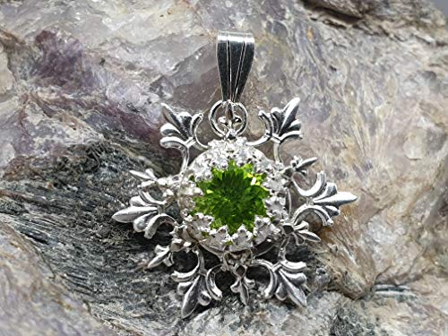 LeoLars-PABE Design Anhänger Schneeflocke mit Peridot aus 925er Silber, Handarbeit