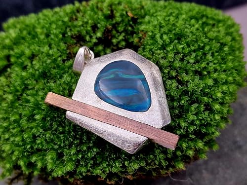 LeoLars-PABE Schwarzer Opal Design Anhänger aus 925er Silber mit Kupferstab, eismattiert, Opalfeuer in grün-blau, Unikat, Handarbeit