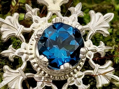 LeoLars-PABE Schneeflocken Anhänger aus 925er Silber mit 8mm Blautopas facettiert in London Blue, Unikat, Handarbeit