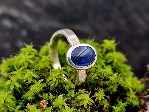 LeoLars-PABE Schwarzer Opal Ring aus 925er Silber, Gr.49, lila-blaues Opalfeuer, gehämmert, Opal 7.5x5.5mm, Unikat, Handarbeit