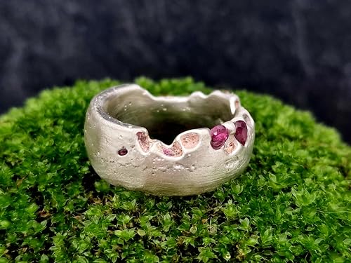 LeoLars-PABE Sandguss Design Ring, Gr.61, aus 925er Silber mit eingegossenen Rubin und Saphir, sehr massiv, Sandguss Oberfläche, Unikat, Handarbeit