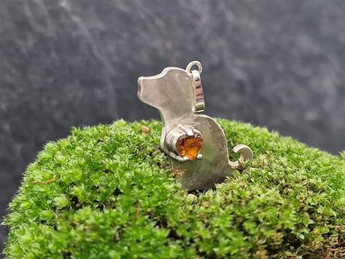 LeoLars-PABE Hundewelpen Anhänger aus 925er Silber mit Mandarin Granat Herz, seidenmatt, Hund, Handarbeit