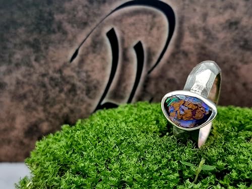 LeoLars-PABE Boulder Opal Design Ring, Gr. 61, aus 925er Silber, grob geschliffen, seidenmatt, Opal mit grün-blauen Opaladern, Unikat, Handarbeit