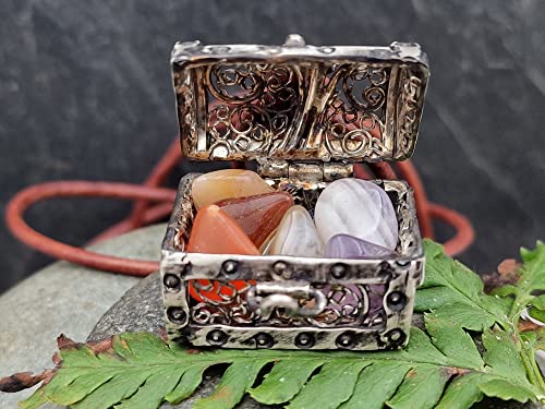 LeoLars-PABE Schatztruhe Filigree Anhänger aus 925er Silber, viele Details, zum öffnen und schließen, Schatz-verschiedene Edelsteine, Unikat, Handarbeit