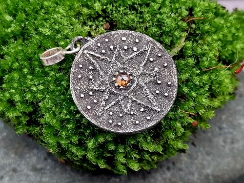 LeoLars-PABE Piraten Medaillon Design Anhänger aus 925er Silber mit braunen Diamant in Rosecut, geschwärzt, Windrose, Unikat, Handarbeit