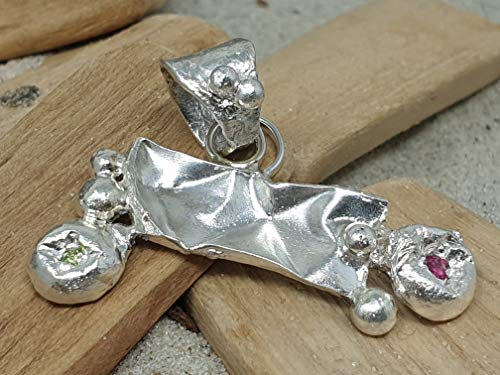 LeoLars-PABE Design Anhänger aus 925er Silber Balance mit Peridot und Rubin, Unikat, Handarbeit