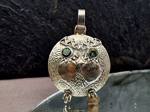 LeoLars-PABE Eule Anhänger mit Partie Saphiren als Augen, aus 925er Silber, Eulen Anhänger, Unikat, Handarbeit