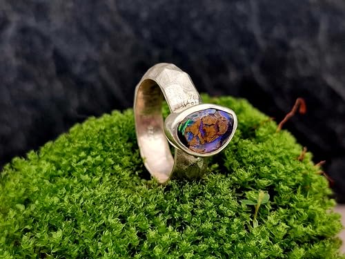 LeoLars-PABE Boulder Opal Design Ring, Gr. 61, aus 925er Silber, grob geschliffen, seidenmatt, Opal mit grün-blauen Opaladern, Unikat, Handarbeit