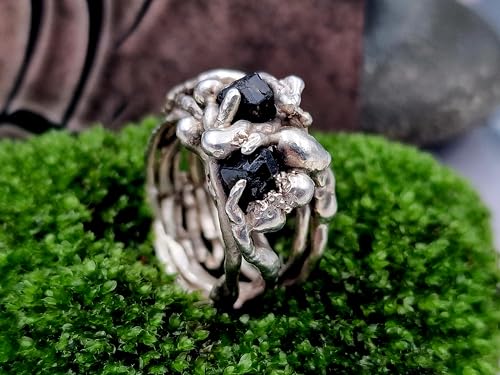 LeoLars-PABE Algen Design Ring, Gr.63 (20,2), aus 925er Silber mit zwei fast schwarzen Spinellen, eingewachcsen, organisch, natürlich, Unikat, Handarbeit