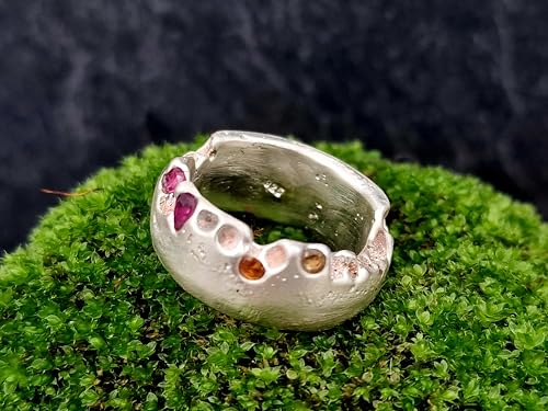 LeoLars-PABE Sandguss Design Ring, Gr.61, aus 925er Silber mit eingegossenen Rubin und Saphir, sehr massiv, Sandguss Oberfläche, Unikat, Handarbeit