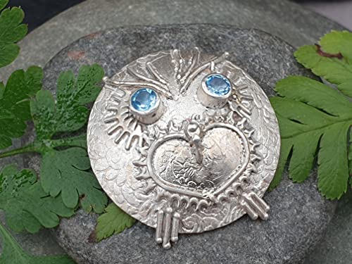 LeoLars-PABE Anhänger Eule Rudi aus 925er Silber mit zwei Blautopasen, Unikat, Handarbeit