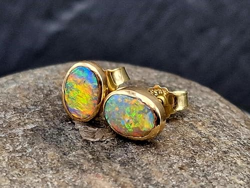 Lightning Ridge Chrystal Opal Ohrstecker aus 585er Gelb Gold, Opale in Multicolor, sehr passend, 7,5 x 5mm, Unikat, Handarbeit