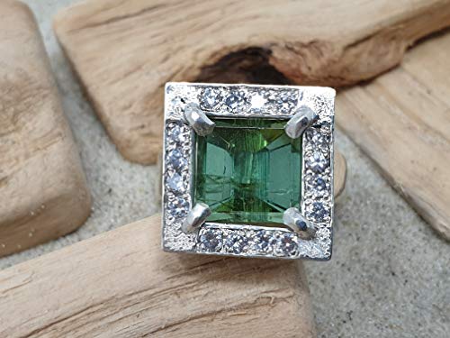 LeoLars-PABE Ring aus 925er Silber mit grünem Turmalin und 16 Zirkonias als Akzentsteine, Gr.56, Unikat
