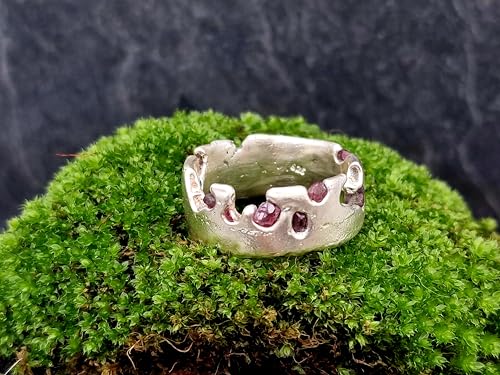 LeoLars-PABE Herren Spinell Sandguss Design Ring, Gr. 66-67, aus 925er Silber mit eingegossenen Spinellen, massiv, Vulkan Style, Unikat, Handarbeit