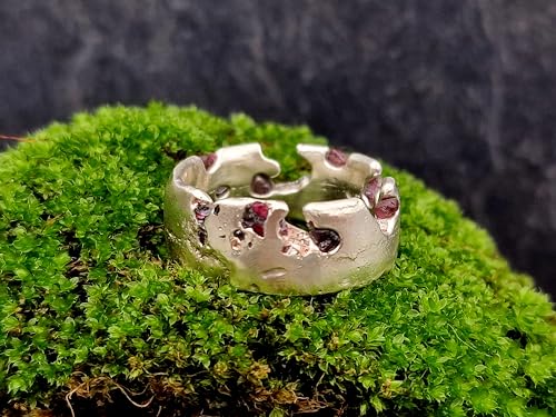 LeoLars-PABE Herren Spinell Sandguss Design Ring, Gr. 66-67, aus 925er Silber mit eingegossenen Spinellen, massiv, Vulkan Style, Unikat, Handarbeit