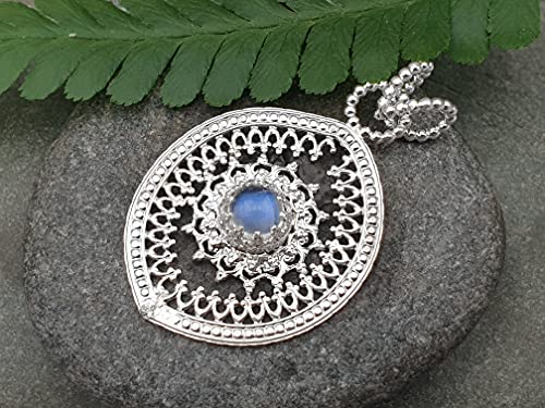 LeoLars-PABE Echter Ceylon Mondstein Filigree Anhänger aus 925er Silber, verspielt, modern, Unikat, Handarbeit