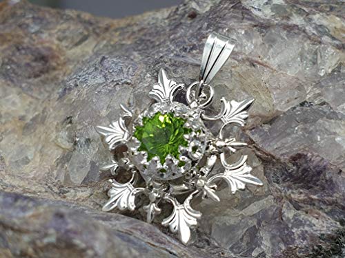 LeoLars-PABE Design Anhänger Schneeflocke mit Peridot aus 925er Silber, Handarbeit
