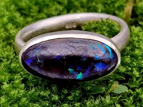LeoLars-PABE Boulder Matrix Opal Ring, Gr. 63, Unisex, aus 925er Silber mit grün-blau-lila Opalfeuer, Unikat, Handarbeit