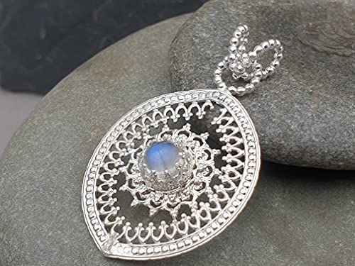 LeoLars-PABE Echter Ceylon Mondstein Filigree Anhänger aus 925er Silber, verspielt, modern, Unikat, Handarbeit