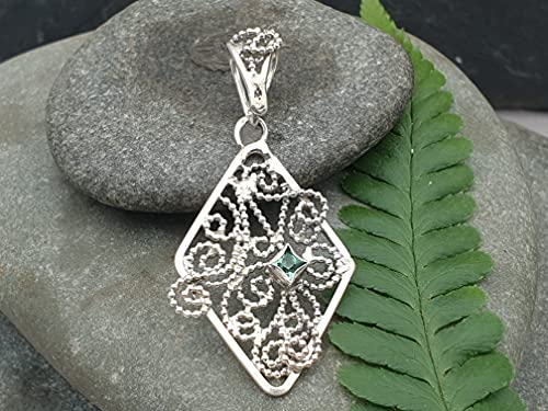 LeoLars-PABE Hellblauer Turmalin Filigree Anhänger, 925er Silber, Traditionell und Modern, Unikat, Handarbeit