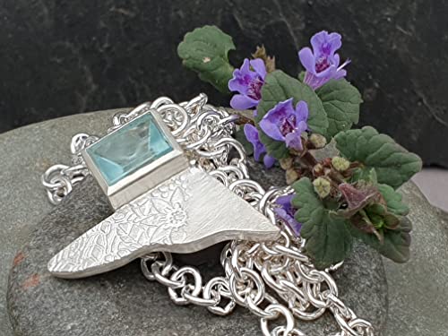 LeoLars-PABE Aquamarin Design Anhänger mit massiver Kette aus 925er Silber in Wunschlänge, Flügel, teilstrukturiert, Unikat, Handarbeit