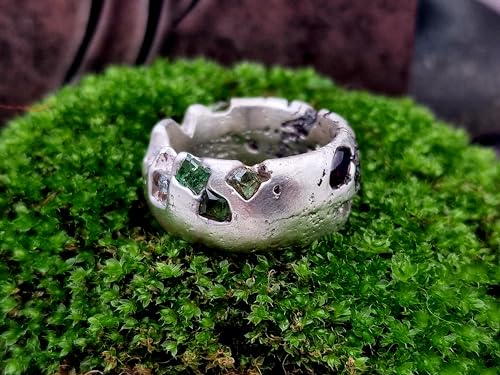 LeoLars-PABE Sandguss Design Ring, Gr. 55, aus 925er Silber, massiv, mit eingegossenen Granat, Peridot, Smaragd und Saphir, Unikat, Handarbeit