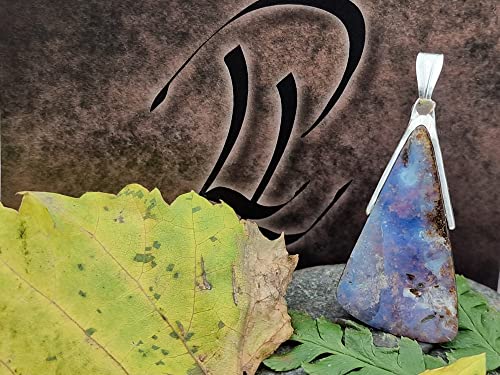 LeoLars-PABE Boulder Opal Anhänger mit 925er Silber Kappe, Picture Stone, pastellfarbene gemeine Opalschicht, partielles blau-lila Opalfeuer, Unikat, Handarbeit