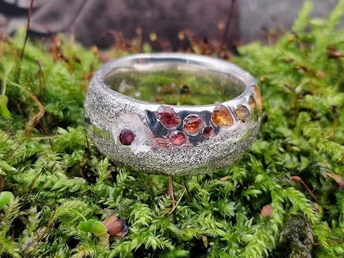 LeoLars-PABE Sandguss Design regenbogen Ring, Gr. 62-63 (19,9), mit eingegossenen echten bunten Edelsteinen aus 925er Silber, Handarbeit, Unikat