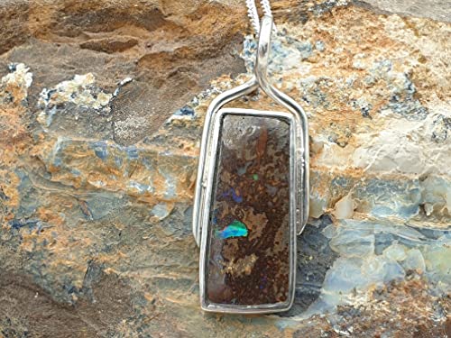 LeoLars-PABE Boulder Opal Anhänger aus 925er Silber mit Multicolor Flash, Opal 23.5x10mm, mit Panzerkette, Unikat, Handarbeit