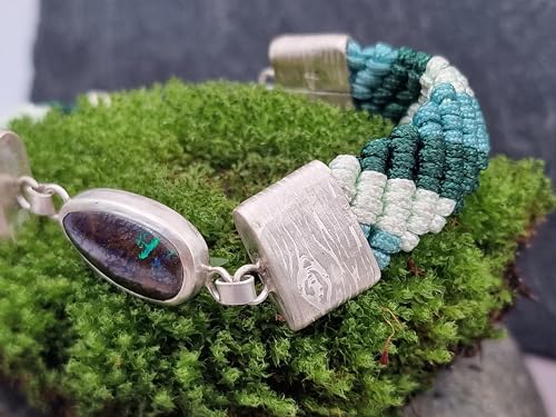 LeoLars-PABE Boulder Opal Makramee Armband aus 925er Silber mit handgefertigten Endkappen, 16-20cm, Opal mit mehrfarbigen Pinfire, Unikat, Handarbeit