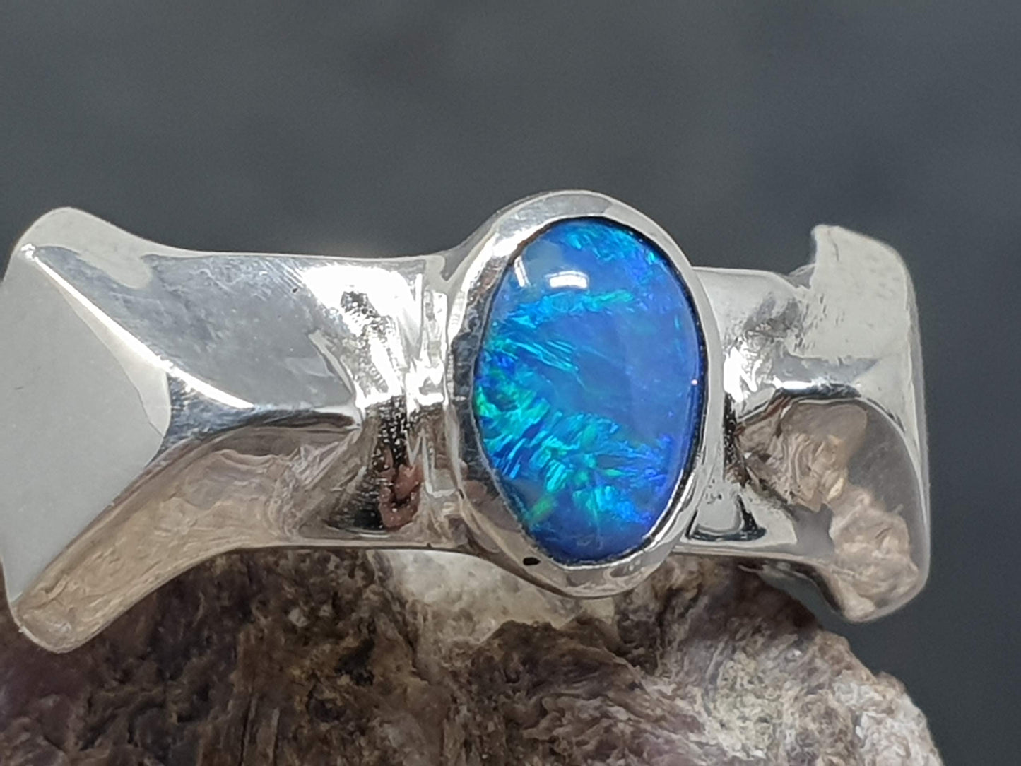 LeoLars-PABE Lightning Ridge Opal Ring Pfeil Design aus 925er Silber, Gr.58, Unikat, Handarbeit