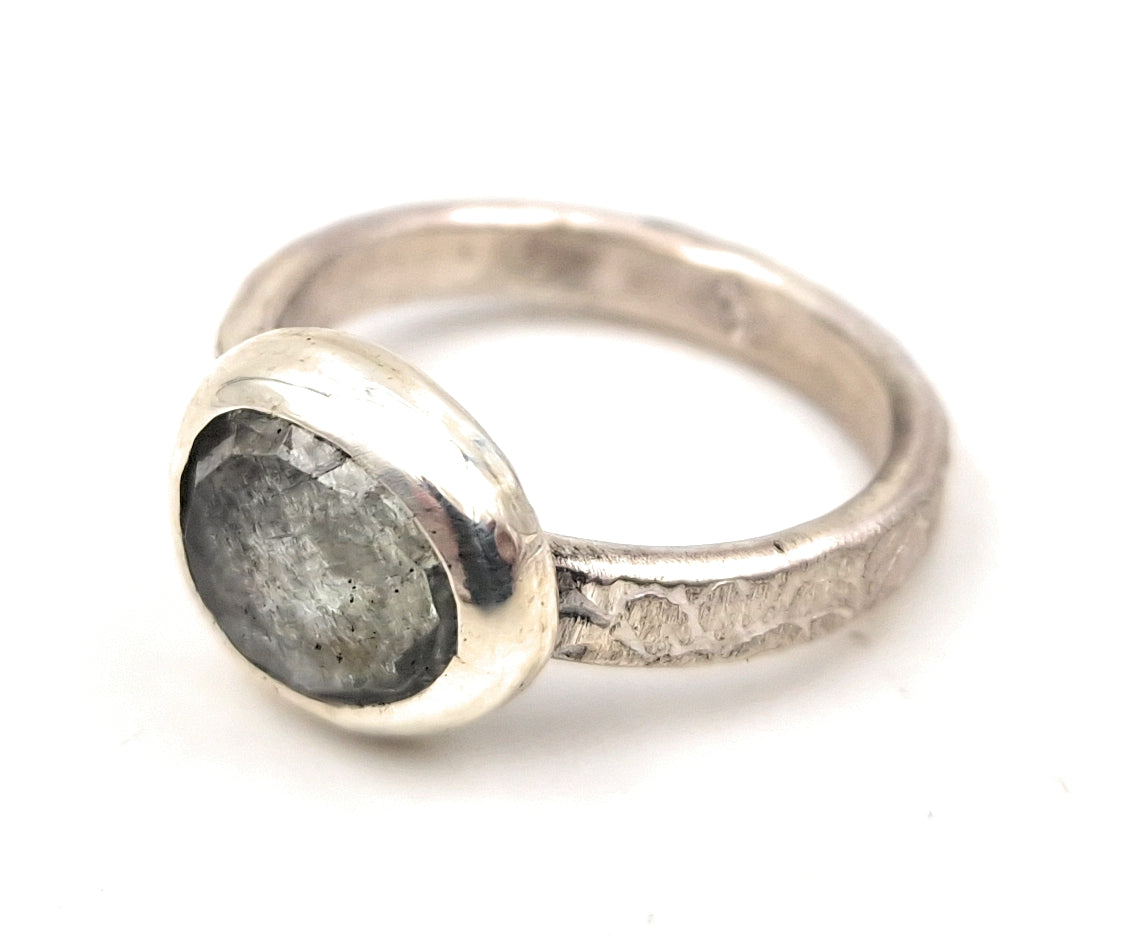 Aquamarin Ring, Gr. 59, aus 925er Silber, mit geprägter Ringschiene, Unikat, Handarbeit
