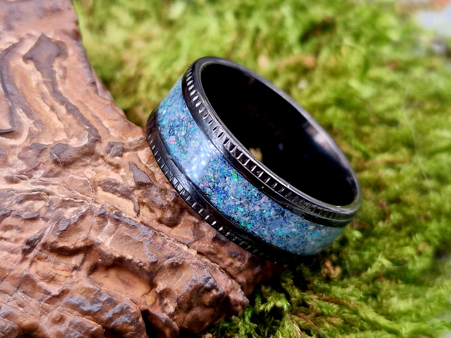Edelstahl Ring schwarz, Gr. 60 (19,2), Multicolor Lightning Ridge Opalsplitter Band, von Hand individualisiert