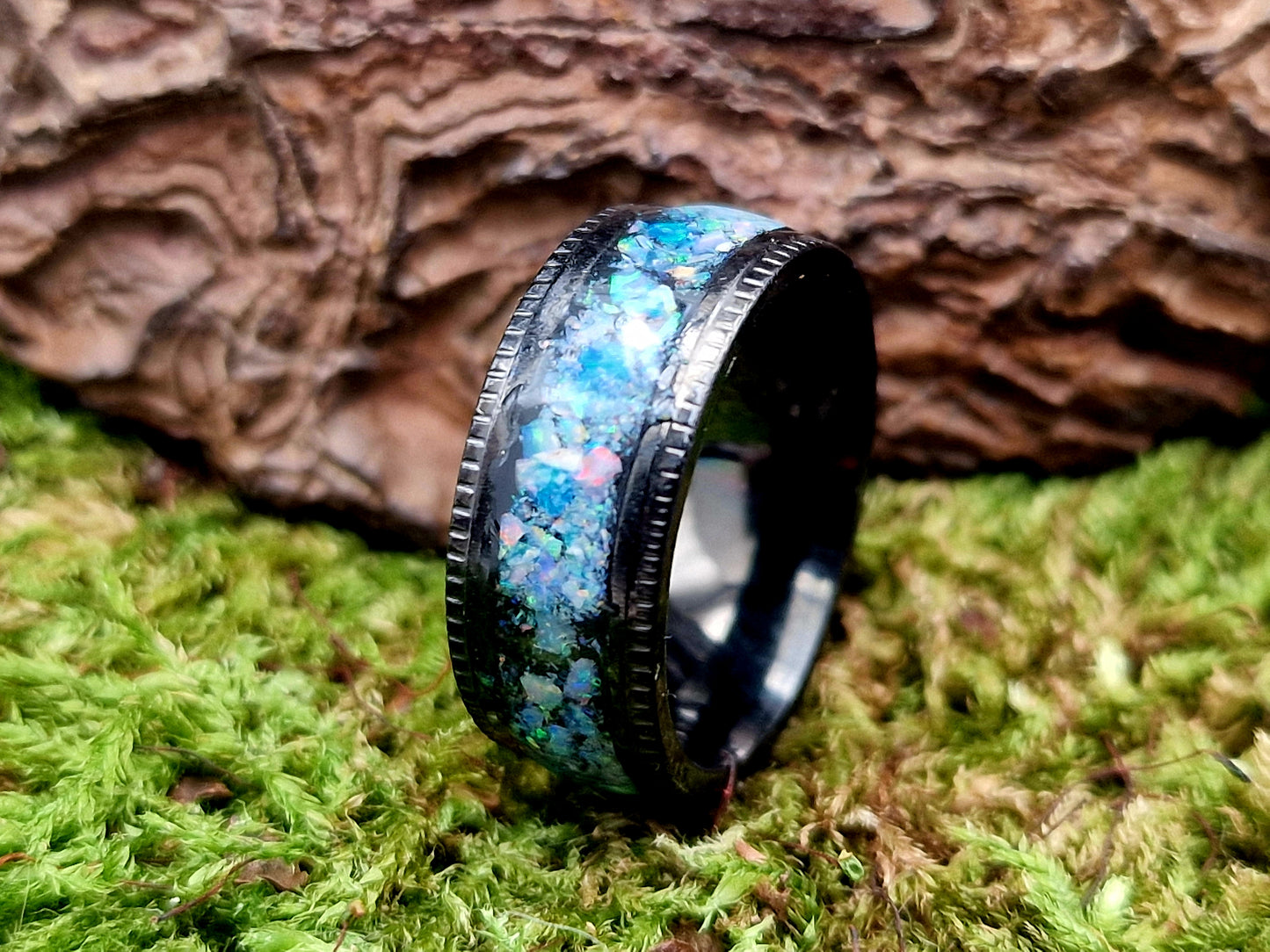 Schwarzer Edelstahl Ring, Gr. 54(17,2), Multicolor Lightning Ridge Opalsplitter Band, von Hand individualisiert