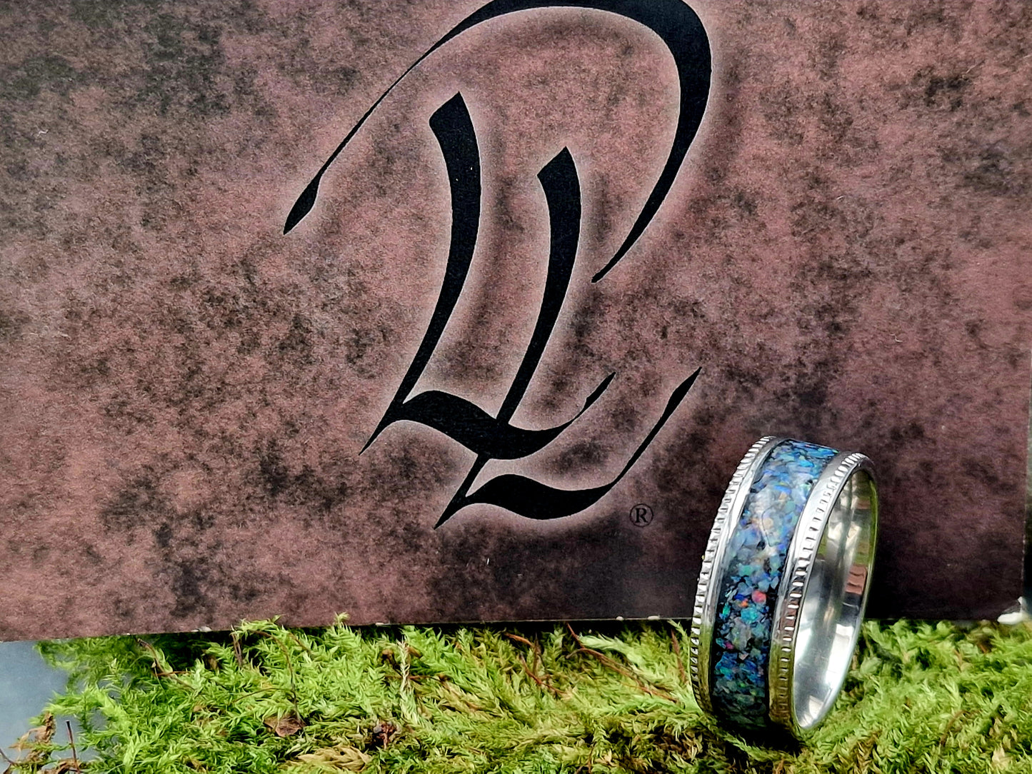 Silberner Edelstahl Ring, Gr. 60 (19,2), Multicolor Lightning Ridge Opalsplitter, von Hand individualisiert