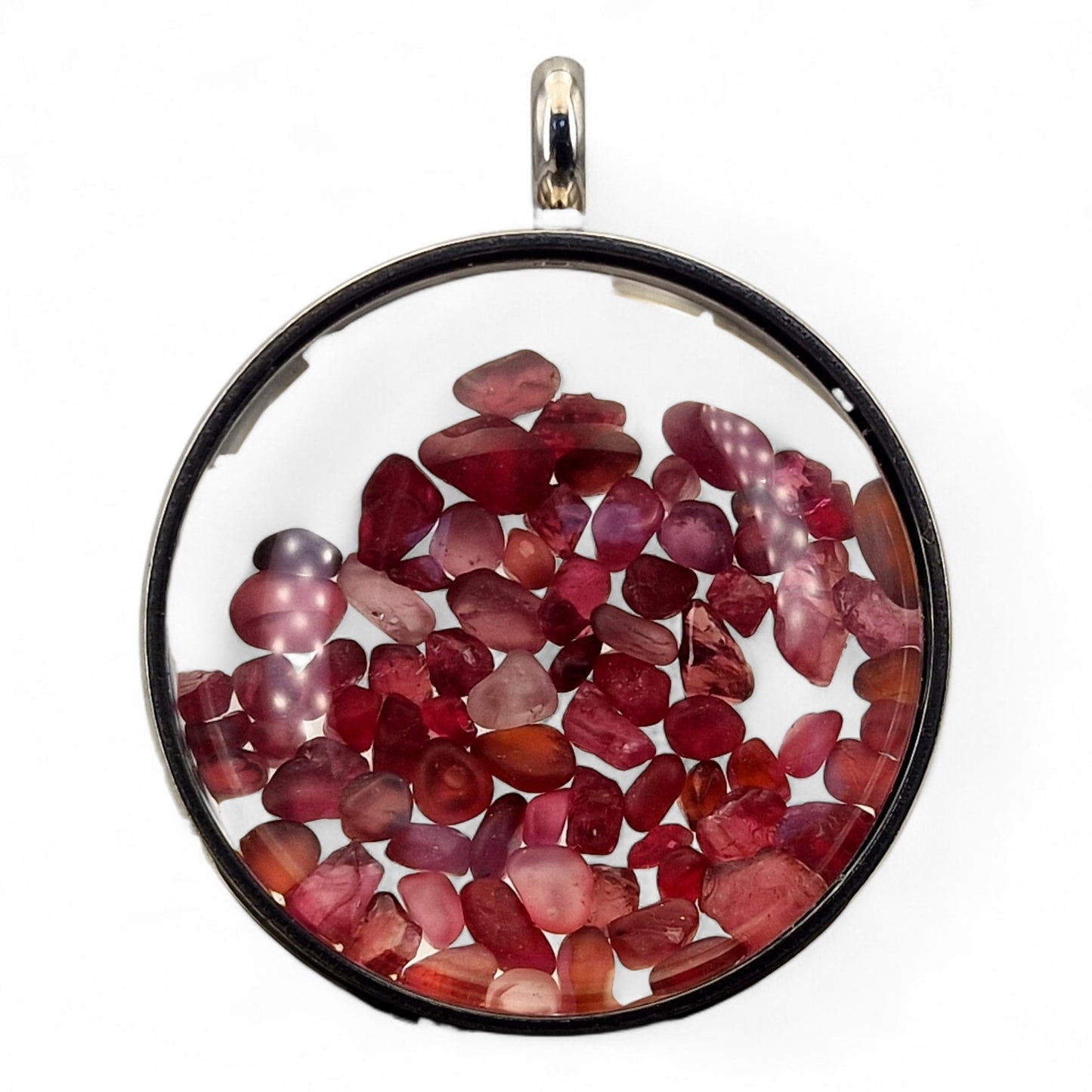 Silberfarbener Edelstahl/Glas Anhänger mit Lupeneffekt, 3cm Durchmesser, Nr.129, gefüllt mit Spinell Rohsteinen, von Hand individualisiert, Kette im Lieferumfang enthalten